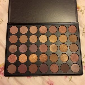 35T morphe palette HOLD