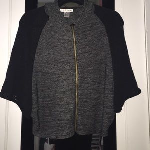 WD - NY Zippered Poncho