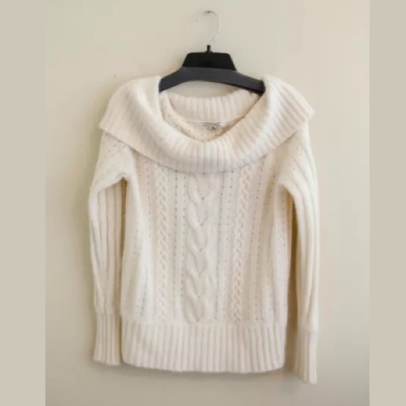 Banana Republic 100% wool cowl neck sweater