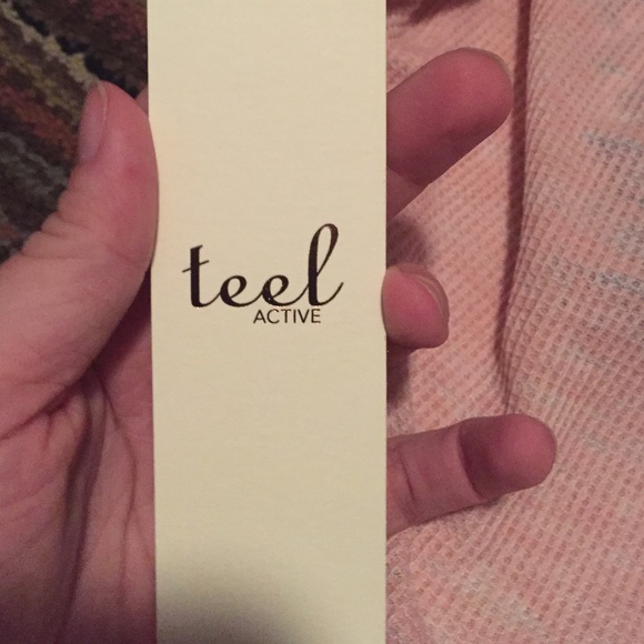 Cross back yoga tee - Picture 4 of 4