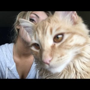 About this posher 😸