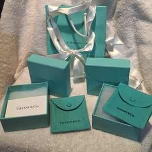 Tiffany & Co envelope sleeper set.  I have 2sets
