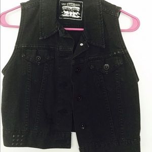 Distressed charcoal Levi's denim vest