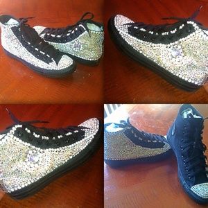I MAKE RHINESTONE SHOES .