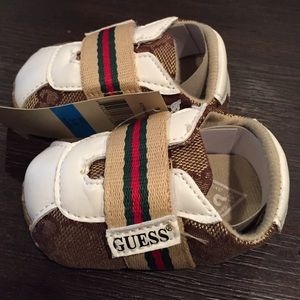 Guess baby infant shoes 3-6 months NWT Gucci