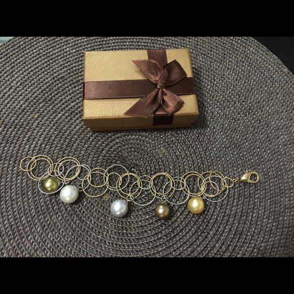 SOUTH SEA PEARL BRACELET