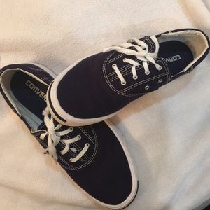 Converse, blue 8.5 worn once,