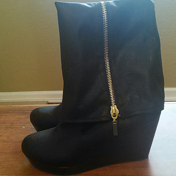Shoes ( boots)