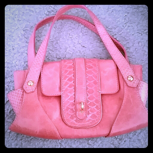 Cache pink leather hand purse