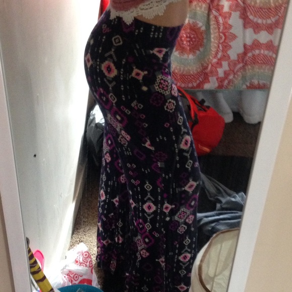 Aztec flows pants!! - Picture 3 of 4