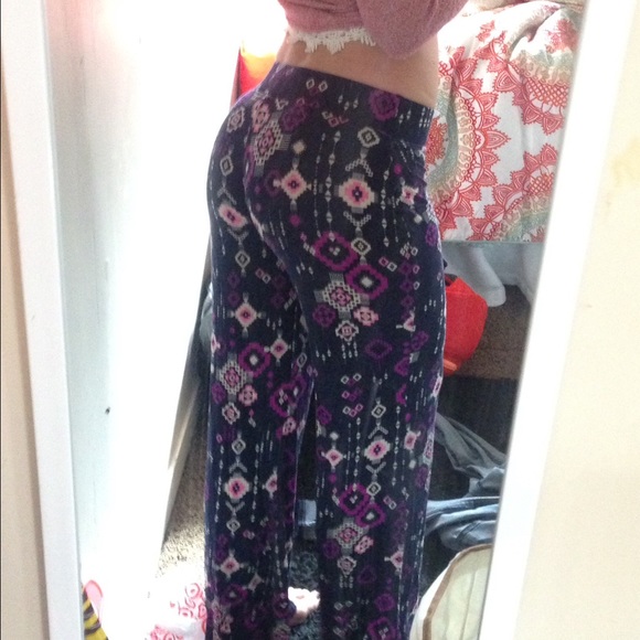 Aztec flows pants!! - Picture 4 of 4