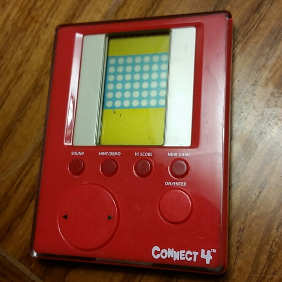 CONNECT 4 HAND HELD GAME GREAT GIFT!