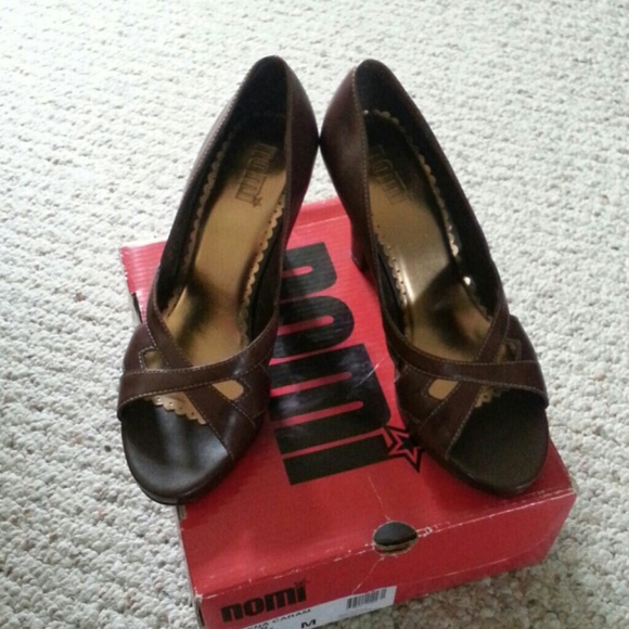 Nomi size 7 Brown heels