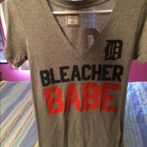 VS pink Detroit Tigers