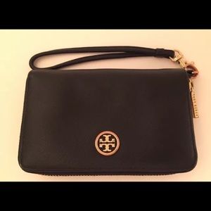 Tory burch black smart phone wallet