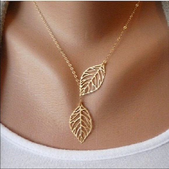 Beautiful Gold Leaf Necklace