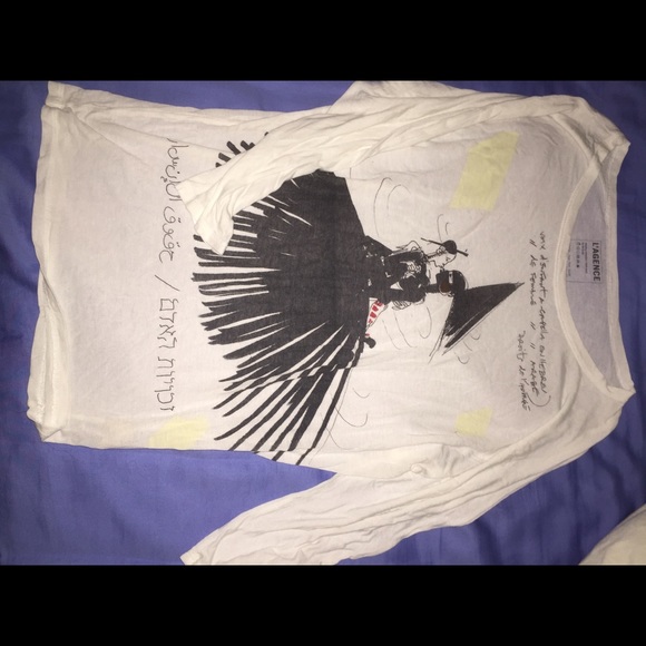 Cute white comfy shirt!