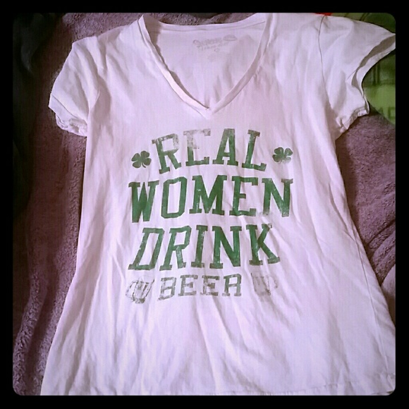 Real women drink beer v-neck shirt