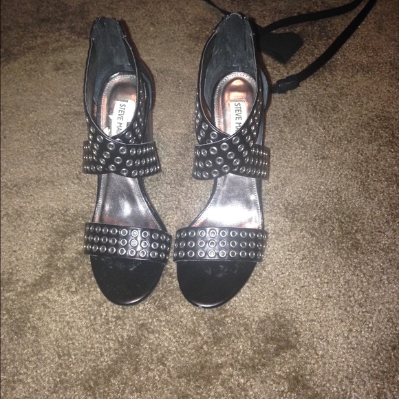 Steve Madden black chunky heels