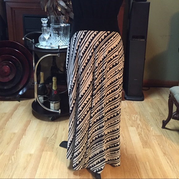 CYNTHIA STEFFE  Hi Lo dress. - Picture 3 of 3