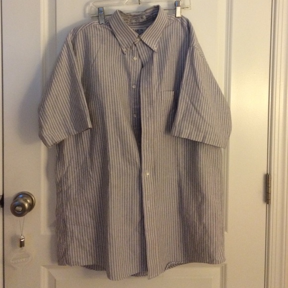 Men's wrinkle free button up size 16