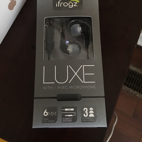 New iFrogz earbuds with microphone