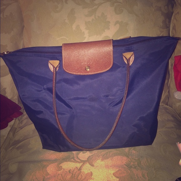 Longchamp Handbags - Longchamp tote