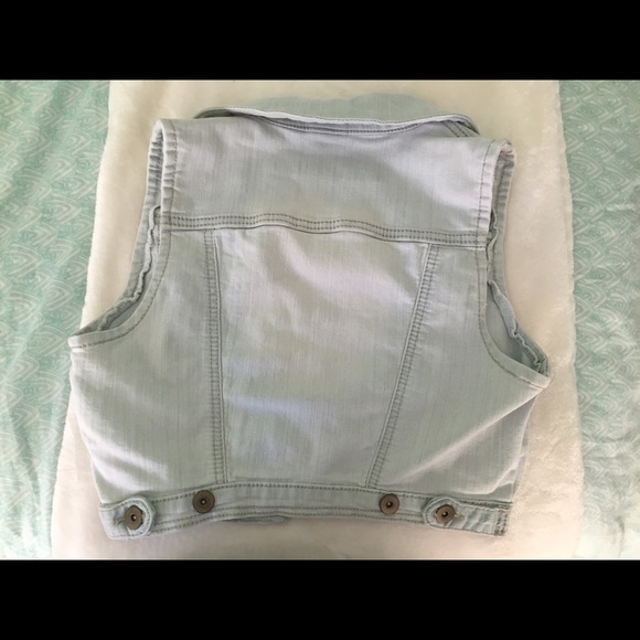 light denim vest | size small | worn once - Picture 2 of 2