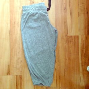 Under armour cropped joggers