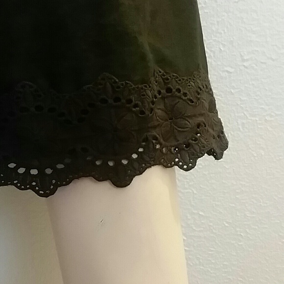 Clothes - Picture 4 of 4