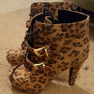 Leopard print ankle booties