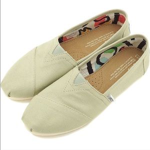Toms agate canvas classic shoes