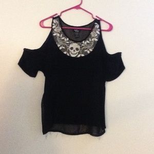 Hot Topic Skull Peek-a-boo Shoulder top