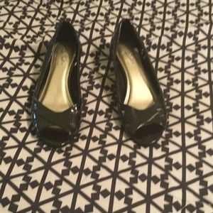 CUTE PATENT LEATHER SHOES