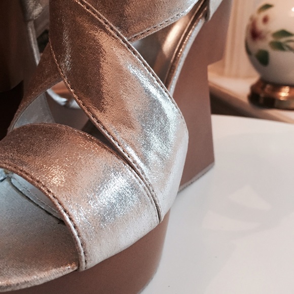 Metallic Heels - Picture 4 of 4