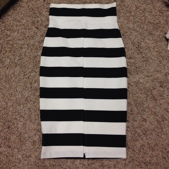 Bebe knit midi - Picture 2 of 3