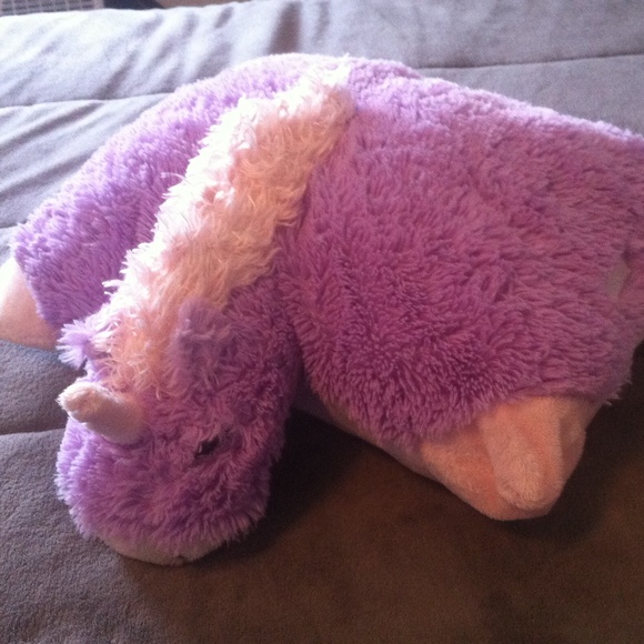 Lavender and pink unicorn pillow pet💕