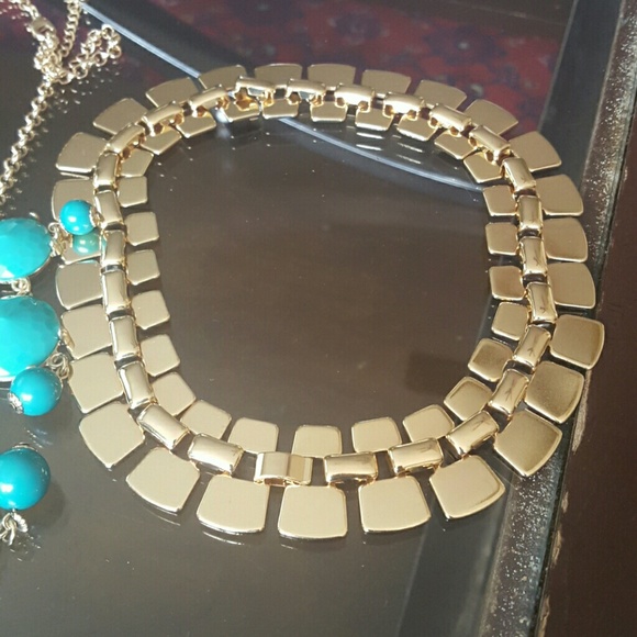 Three different necklaces - Picture 3 of 4