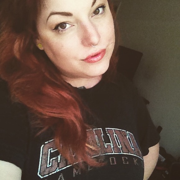 Meet your posher! - Picture 2 of 8