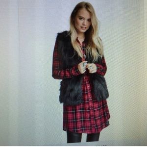 NWT black faux vest..