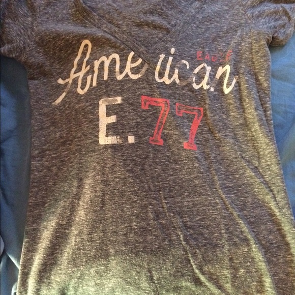 American Eagle V-neck T-shirt