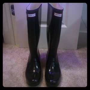 BLACK GLOSSY HUNTER BOOTS!!!!! SIZE 9 ***NWOT****