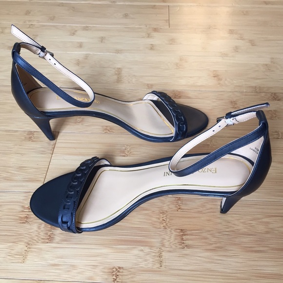 ‼️CLOSET CLOSING - PRICE FIRM‼️ Leather sandals