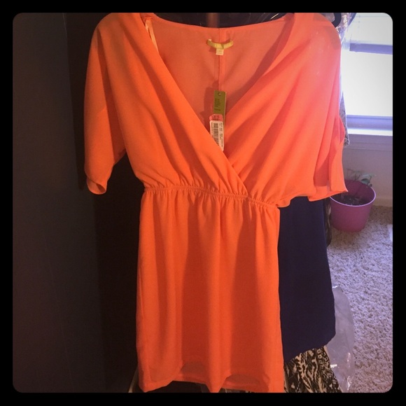 GIANNI BINI DRESS! STILL HAS TAGS! Price is firm!