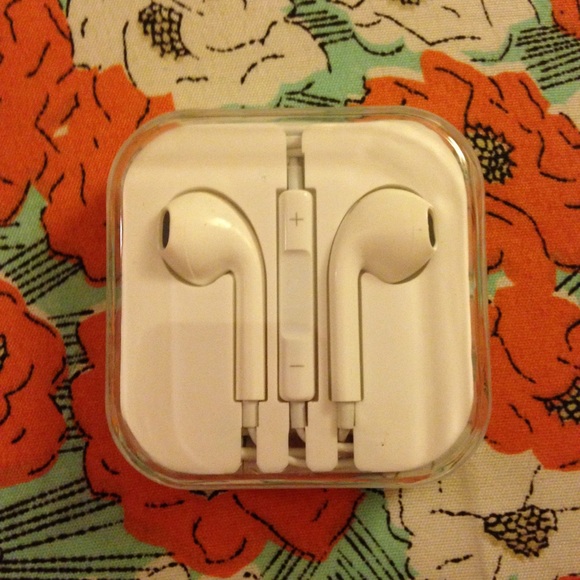 Brand New Apple Earphones