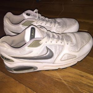 Nike air max women's size 10