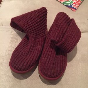Ugg knit boot