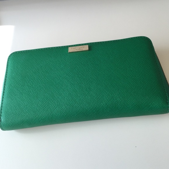 Kate Spade Neda wallet