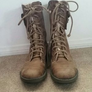 Roxy combat boots