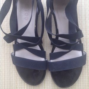 Me too black elastic sandal